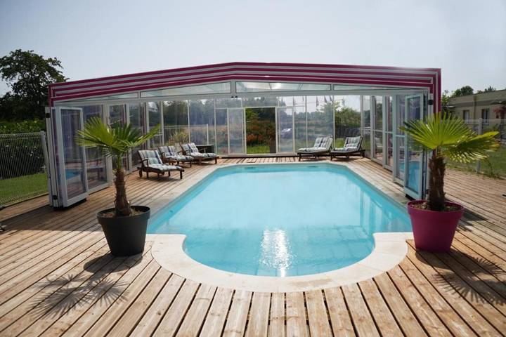 Apartamento entero, Apartamento 'Le Clos Du Champ De L'Amour - Fouras' con piscina privada, Wi-Fi y aire acondicionado in Saint-Simon-de-Bordes, Región de Jonzac