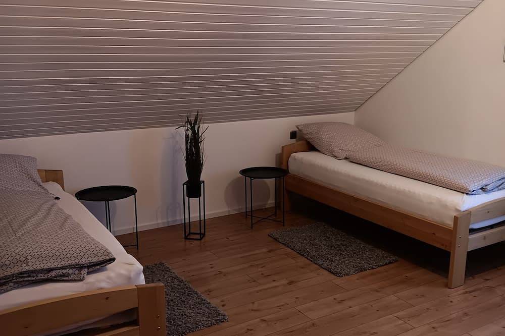 Ganze Wohnung, Ruhige Ferienwohnung, zentral gelegen zwischen Schwarzwald, Bodensee und Schweiz in Blumberg, Schwarzwald-Baar-Kreis