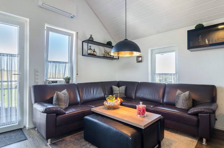 Hel lejlighed, Apartment "Romanas" with Private Terrace & Wi-Fi in Ostrach, Region Bodensee-Oberschwaben