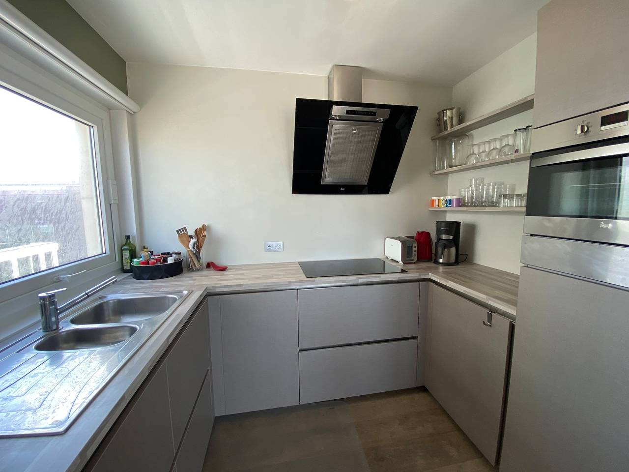 Appartement entier, Appartement à Nieuwpoort-Bad avec vue sur la mer in Nieuwpoort, Côte belge