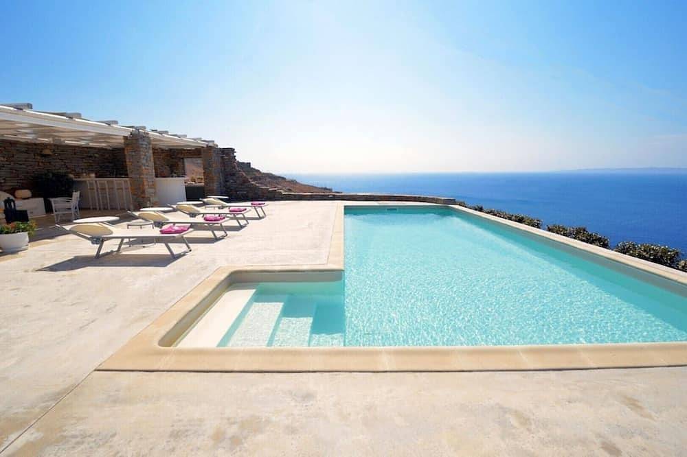 Casa vacanza a Kea a partire da 650€ a notte