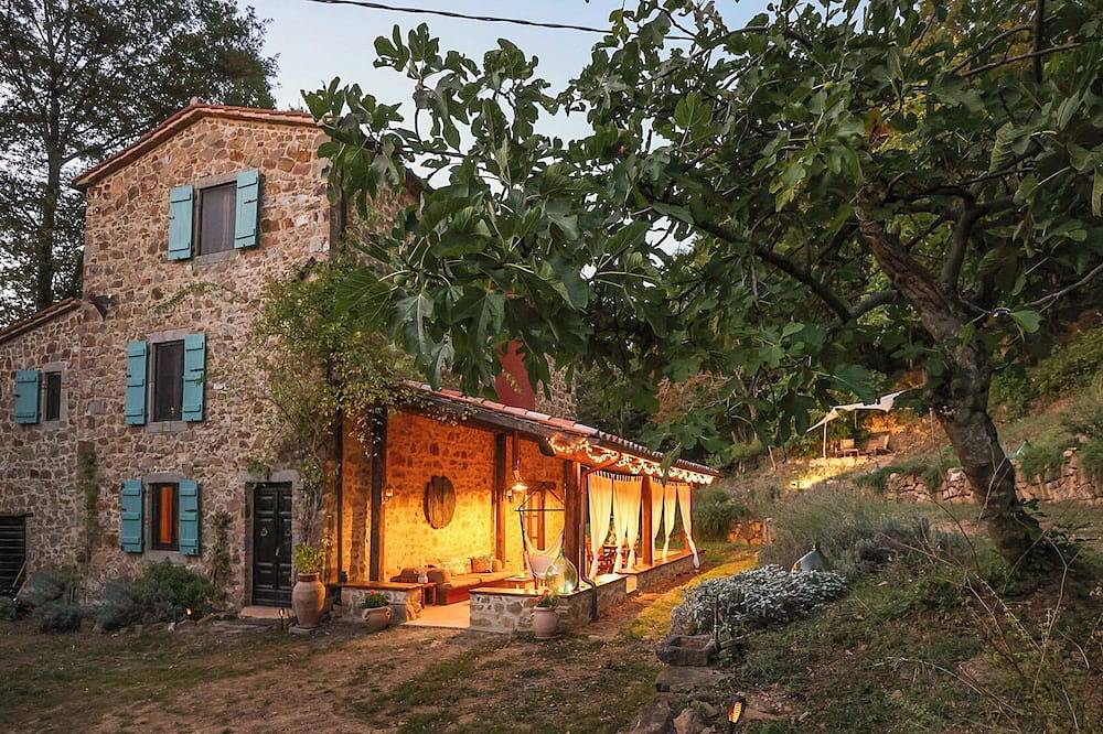 Charming Villa in the peaceful green heart of Tuscany. in Santa Fiora, Grosseto Provinz