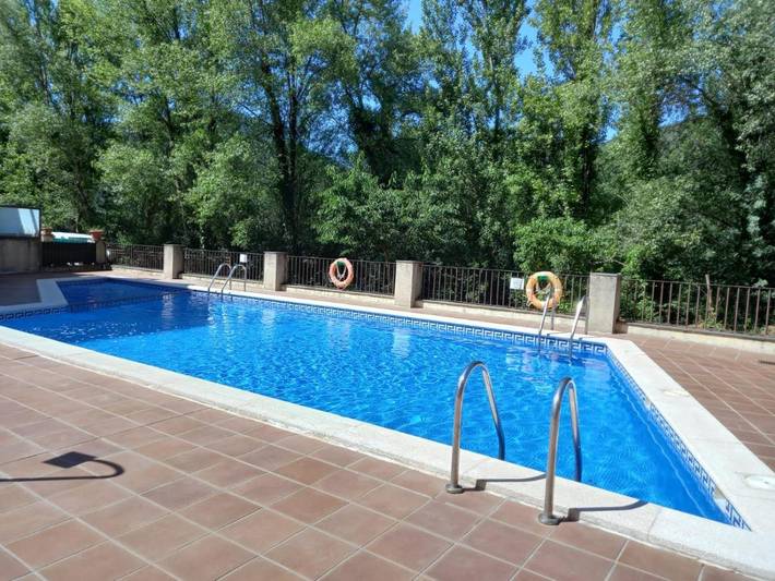 Gîte pour 4 personnes, avec balcon ainsi que vue et piscine à Boltaña - 2