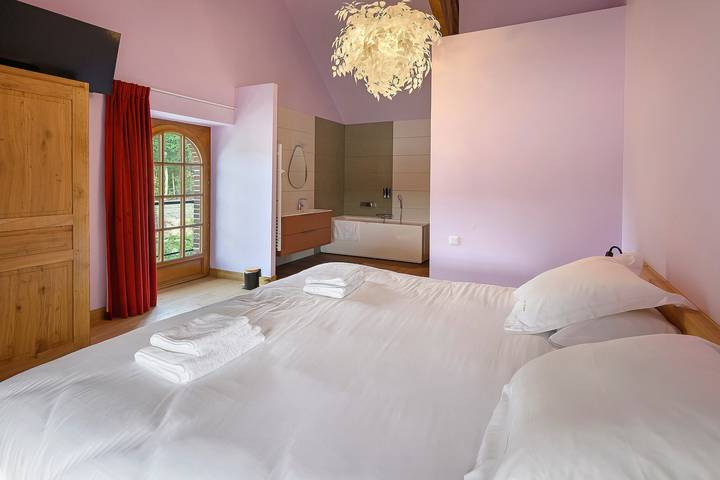 Gästezimmer La Chasserie 4 – Grange Arthuis mit WLAN und Klimaanlage in Lavau, Loire-Tal