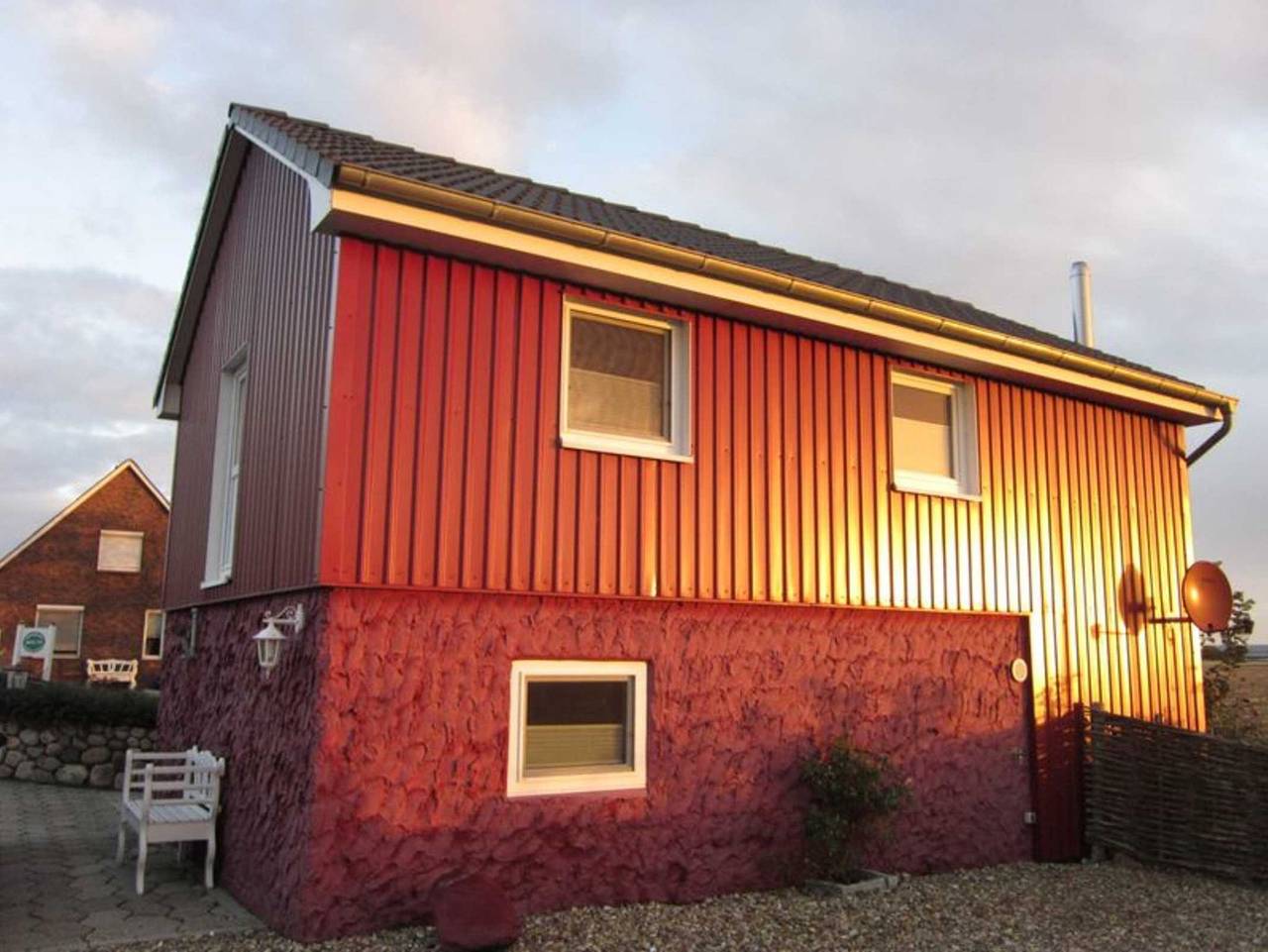 Ganze Ferienwohnung, Rotes Atelierhaus - Rotes Atelierhaus in Nordstrand (Gemeinde), Nordstrand