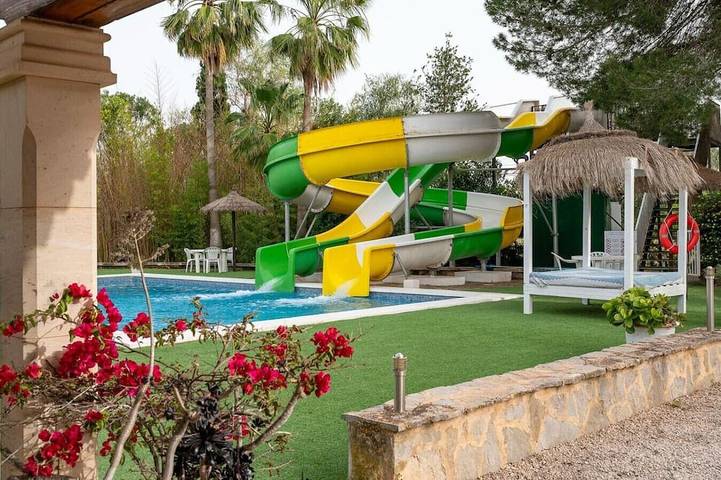 Villa für 16 Personen, mit Balkon und Garten - 1