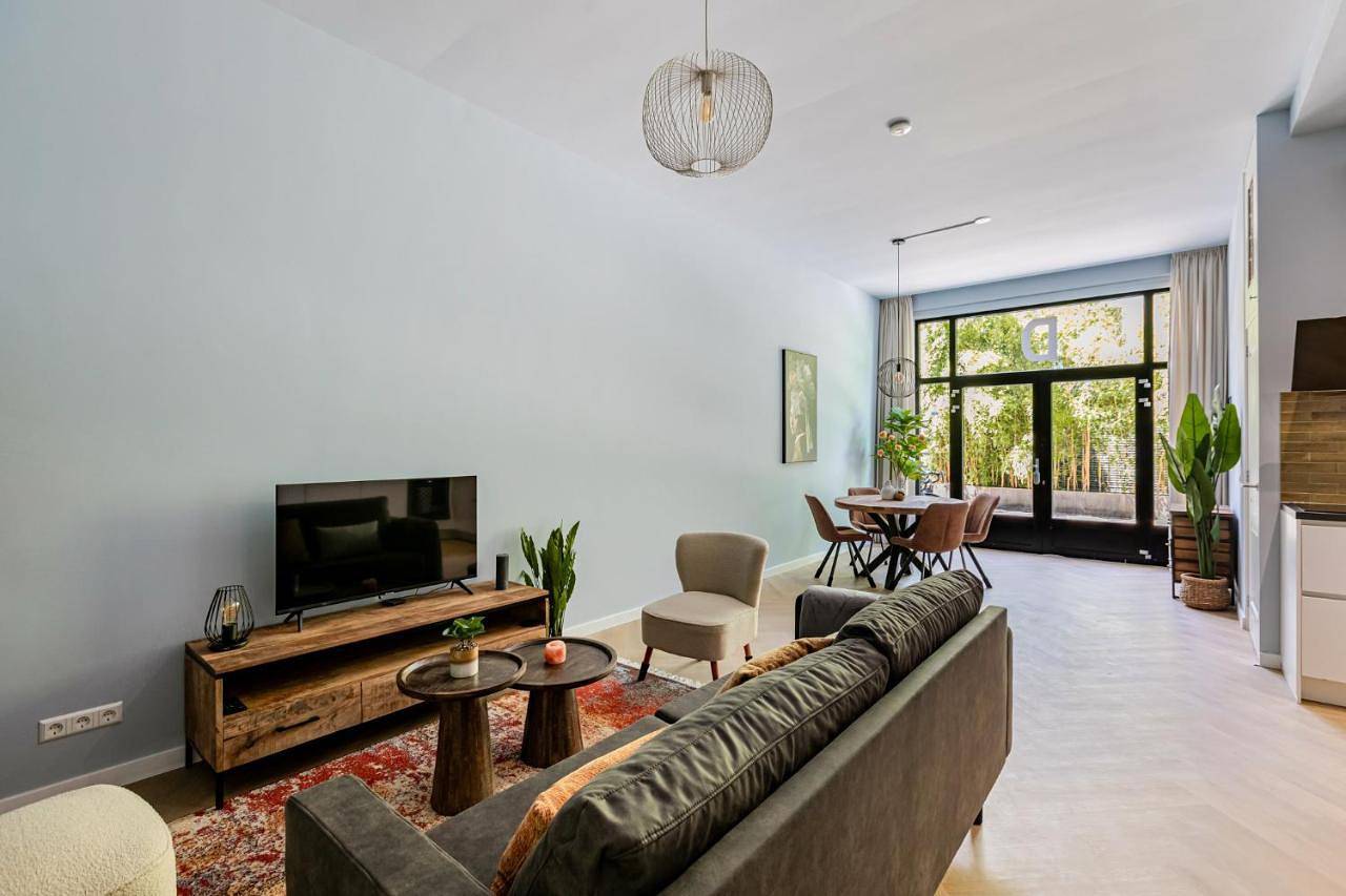 Geheel appartement, Two-Bedroom Apartment in Amsterdam Oost, Nederlandse kust