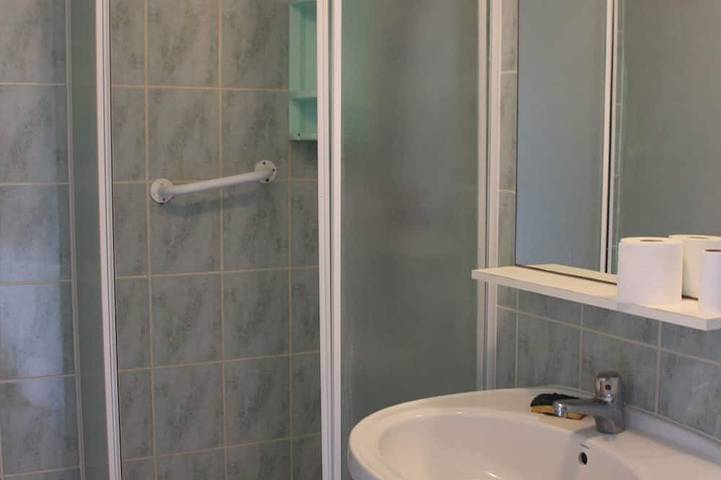 Appartement de vacances pour 3 personnes, avec jardin et piscine