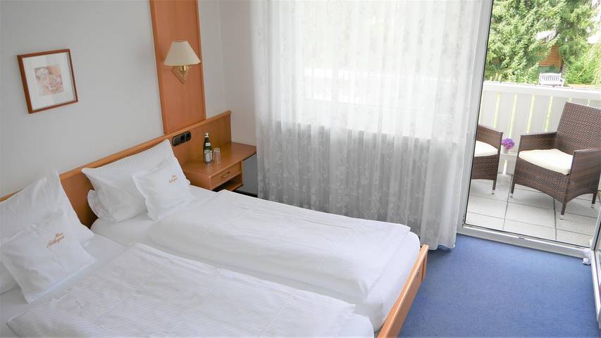 Pension für 2 Personen, mit Balkon und Ausblick, kinderfreundlich in Bad Driburg - 4