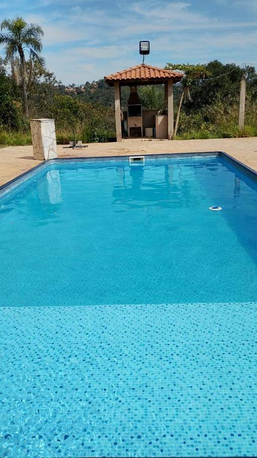 Casas e apartamentos de temporada para 15 pessoas, com jardim e vista e ainda piscina, com animais de estimação em Araçariguama