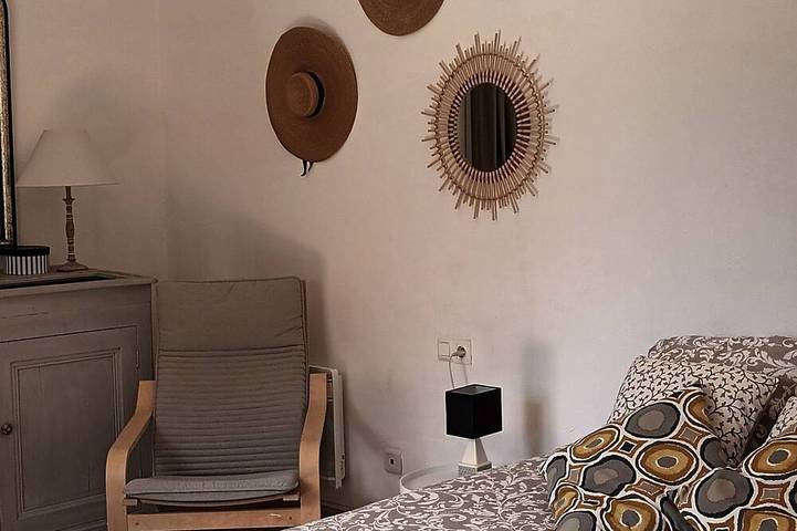 Gîte pour 2 personnes, avec jardin à Buisson - 3