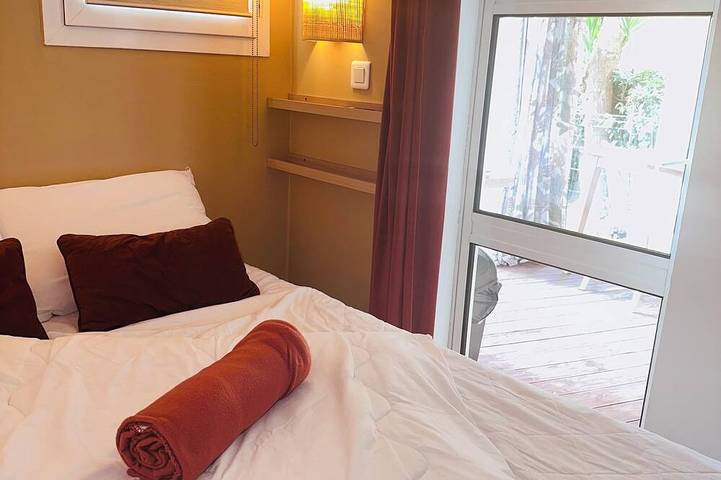 Hôtel pour 4 personnes, avec piscine ainsi que jardin et jacuzzi dans Golf De Cap Esterel - 3