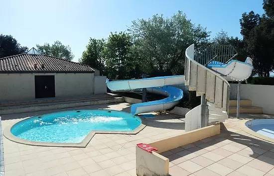 Camping für 8 Personen, mit Whirlpool und Terrasse sowie Pool in der Charente-Maritime - 4