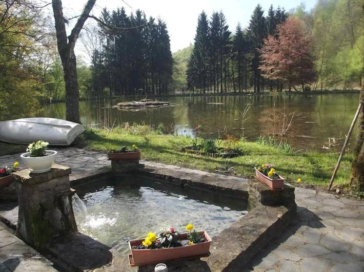 Location de vacances pour 8 personnes, avec vue ainsi que jardin et vue sur le lac à Florenville - 4