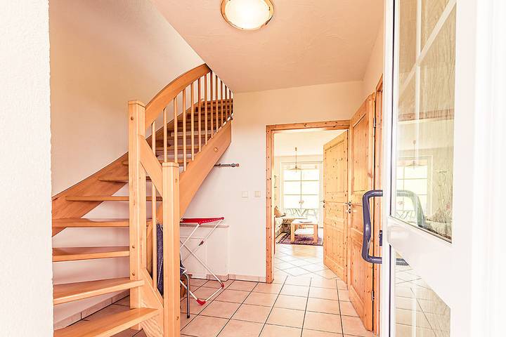 Ferienwohnung für 5 Personen, mit Terrasse und Garten sowie Ausblick in Ostalbkreis