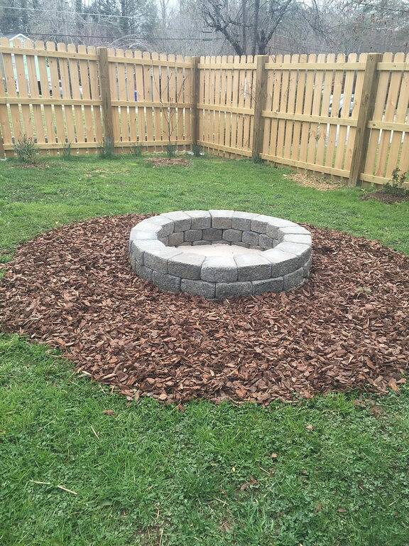 Ideale Innenstadtlage! Schöner neu renovierter Ferienbungalow in Brevard, Transylvania County