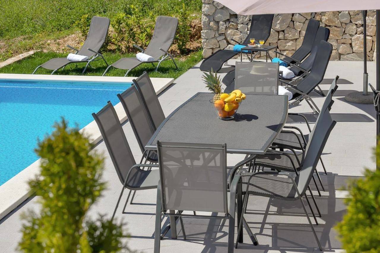 Villa with Private Pool in Brela, Makarska Riviera