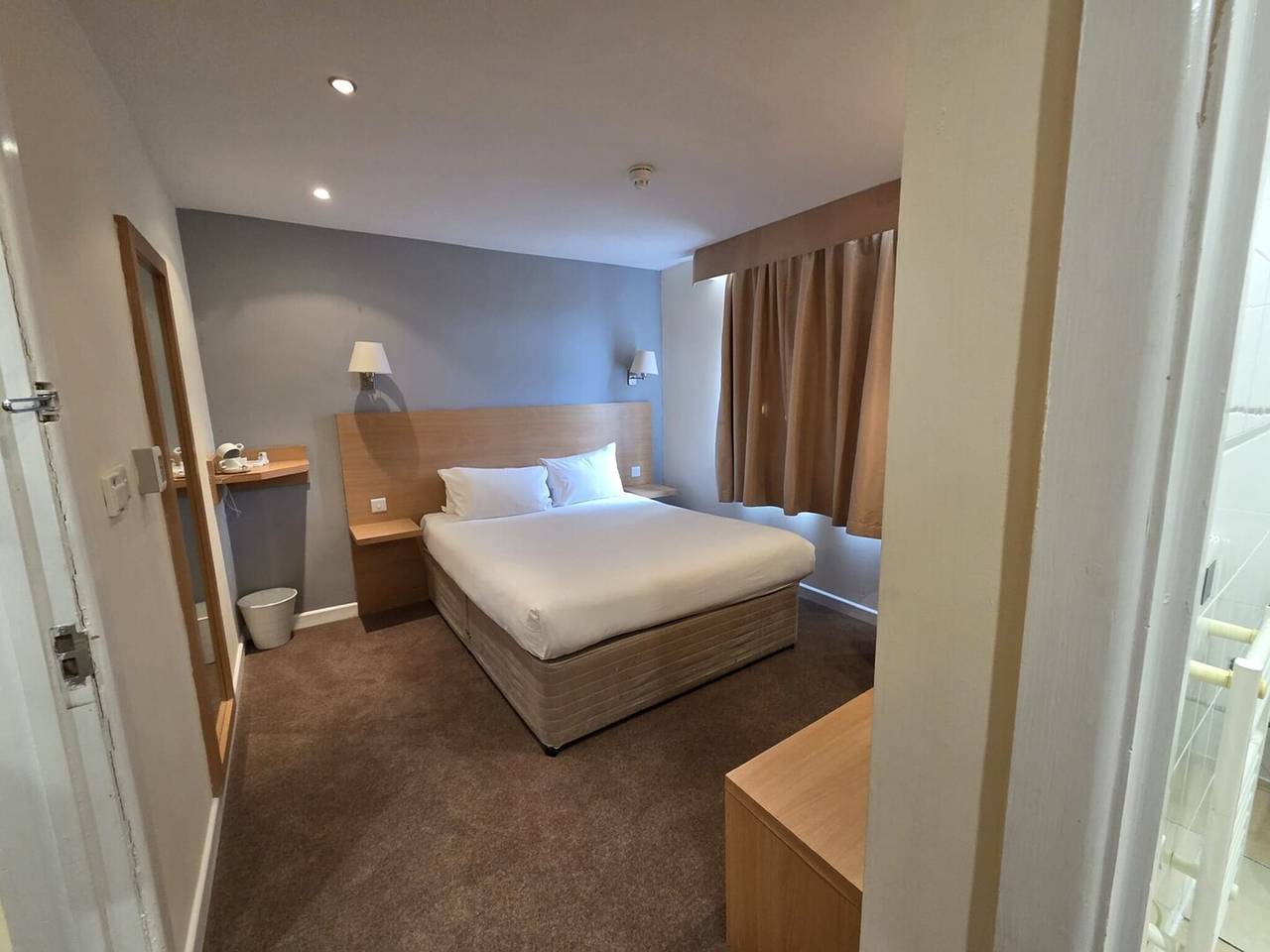 Standard -triple Room in Luton, Chiltern Hills