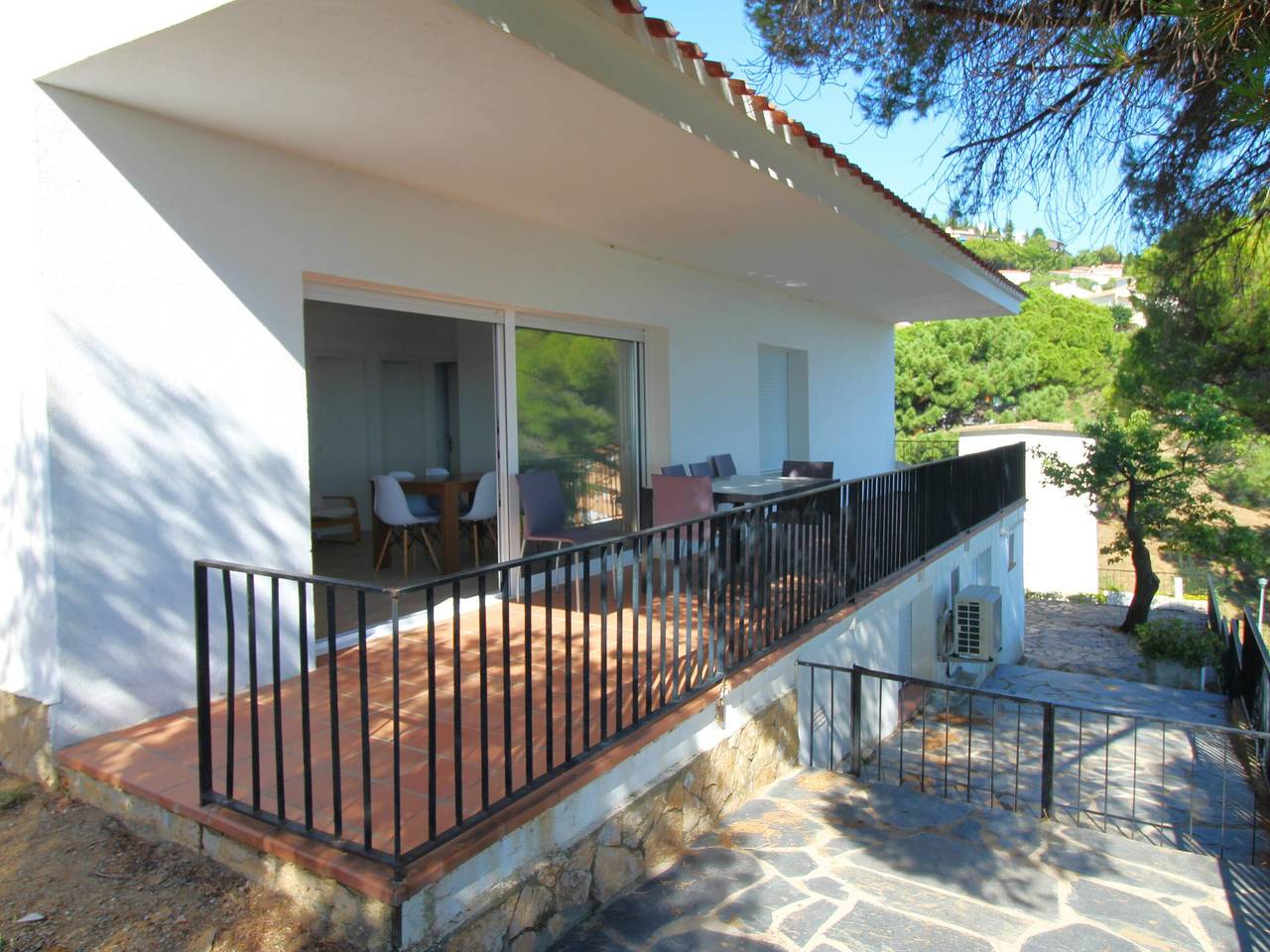 V. Fané Esq - Casa con jardín y vista mar en Llançà acabada de reformar in Llanca, Oberampurien