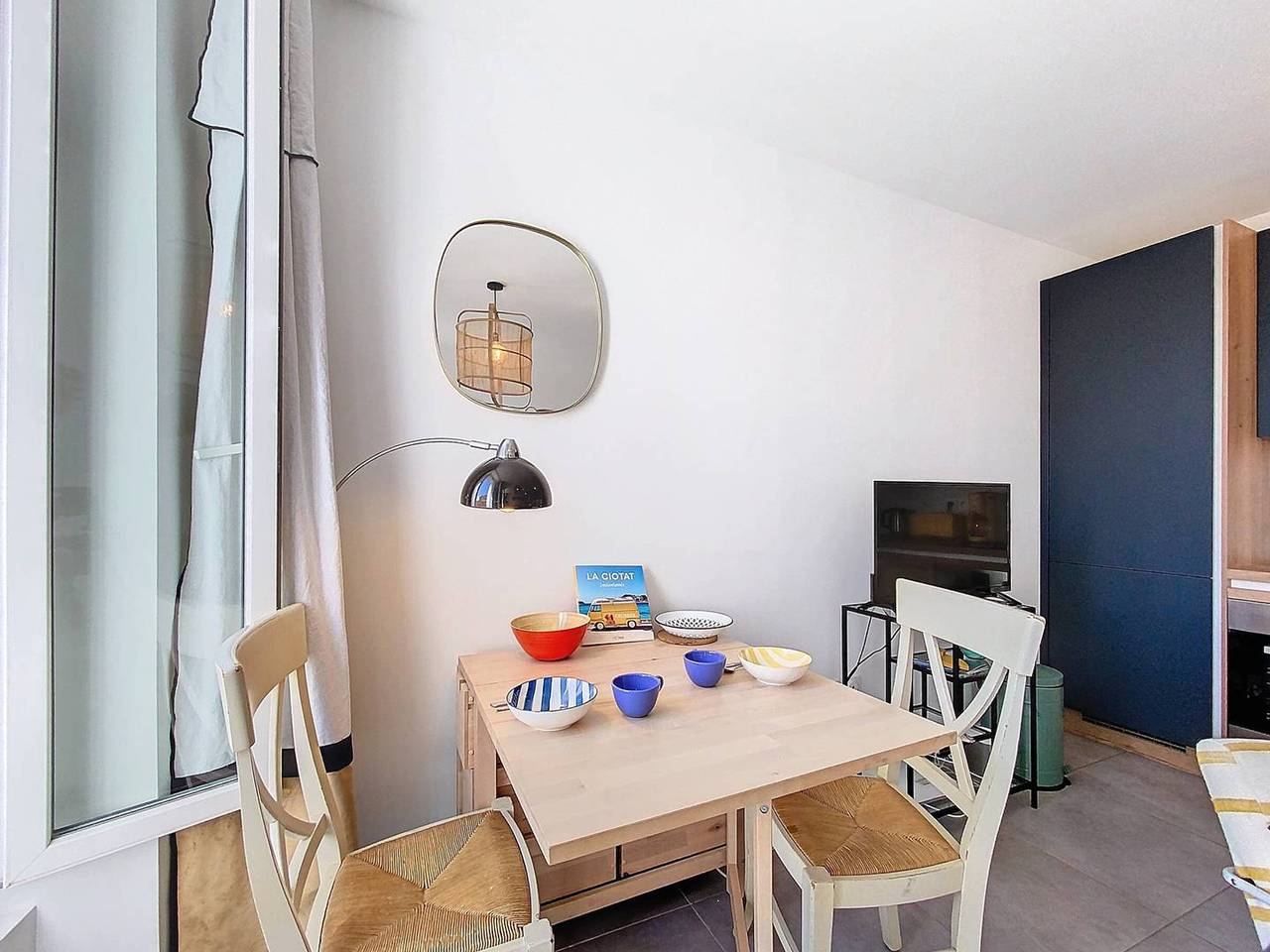 Appartement entier, Appartement T2 lumineux sur le Vieux Port, La Ciotat in La Ciotat, Région de Marseille