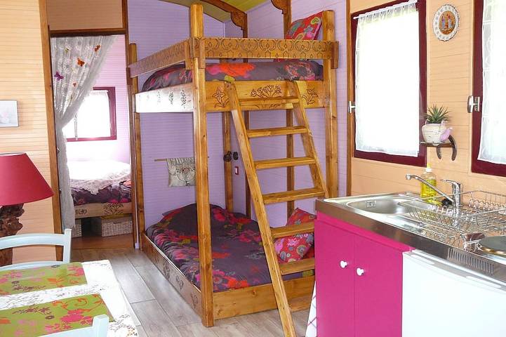 Location de vacances pour 4 personnes, avec piscine ainsi que jardin et balcon à Saint-Chély-d'Aubrac - 4