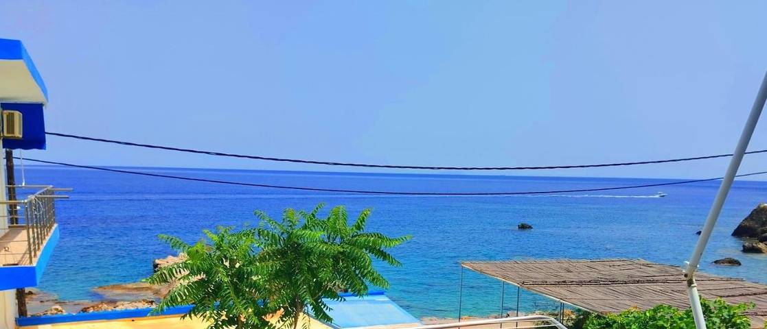 Maison d’hôte pour 2 personnes, avec terrasse et vue dans Palaiochora - 3