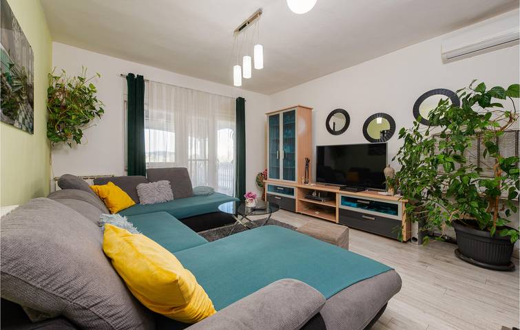 Ferienwohnung für 6 Personen, mit Terrasse in Bibinje - 2