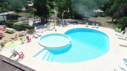 Gîte pour 5 personnes, avec jardin ainsi que piscine et vue à Coëx