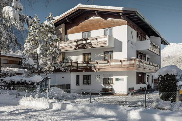 Ferienwohnung für 9 Personen, mit Terrasse, mit Haustier in Oetz