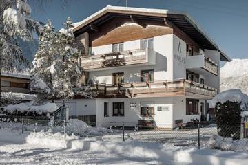 Ferienwohnung für 9 Personen, mit Terrasse, mit Haustier in Oetz