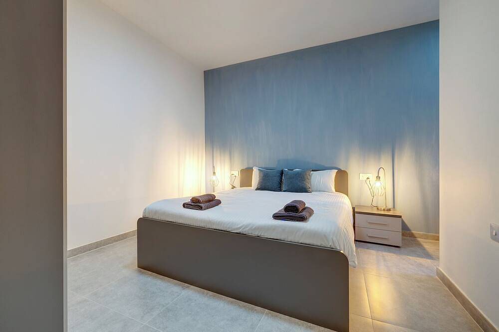 Appartamento intero, Urban Oasis, 3Br Duplex in a Prime Location in San Ġwann, Isola di Malta