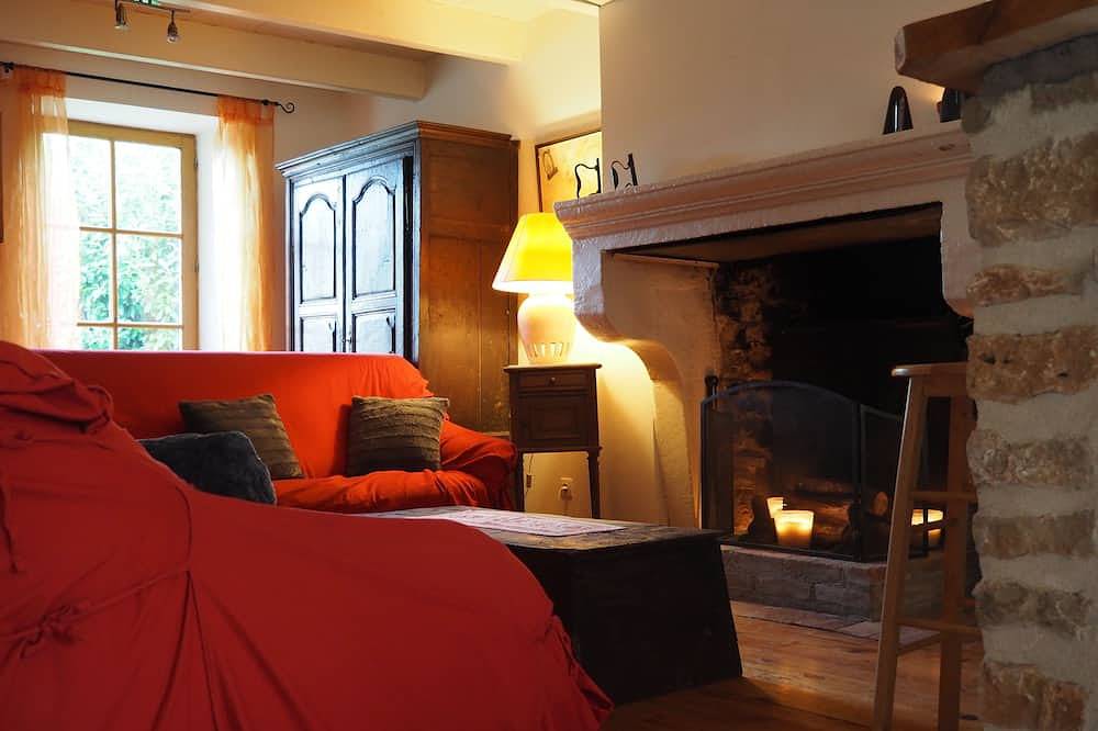 Typical house, lake view room, sleeps 12 Wifi. in Saint-Ciergues, Haute-Marne