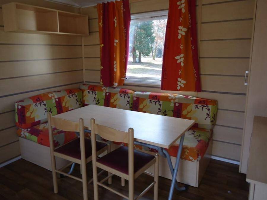 Camping Paradis Le Rocher de La Granelle - Mobilhome 4 personnes - Confort Sm in Le Bugue, Dordogne