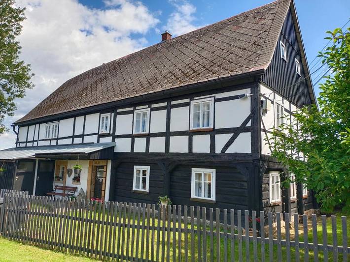 Ferienhaus für 11 Personen, mit Whirlpool und Pool sowie Garten, kinderfreundlich