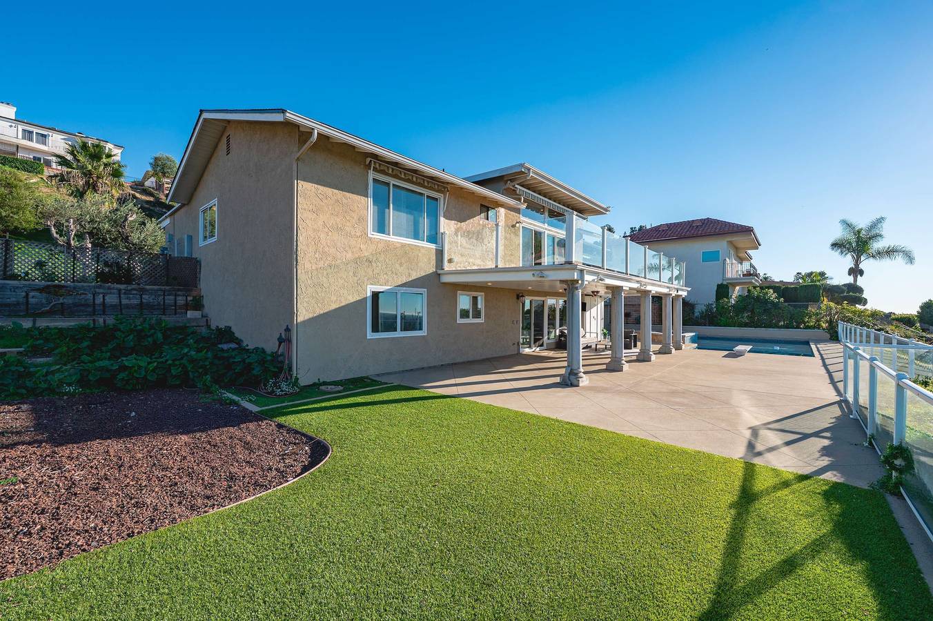 Luxury Hilltop Pool Villa with Stunning City Views in Condado de Orange