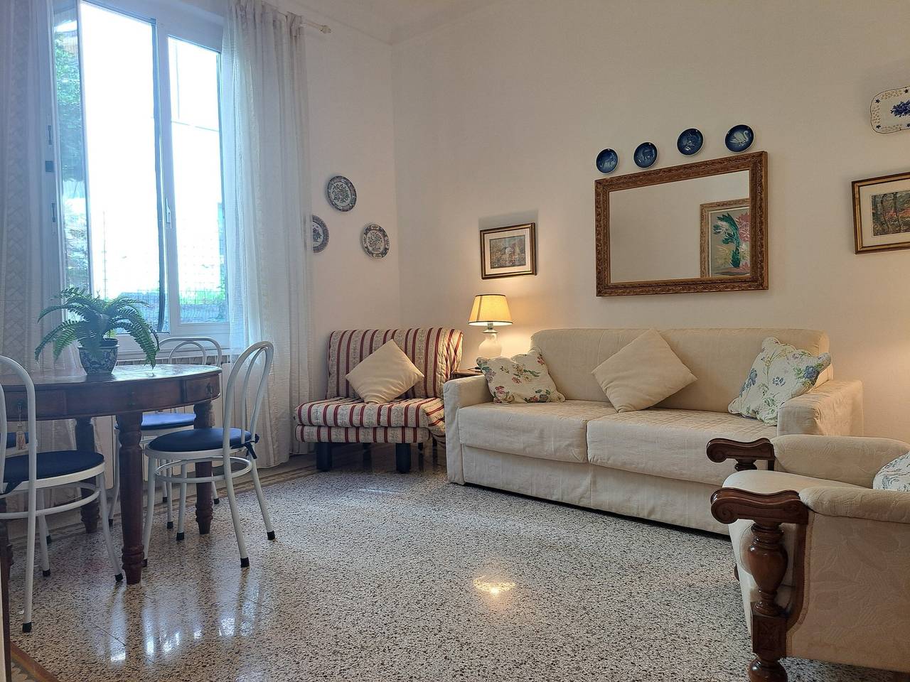 Ganze Wohnung, Apartment 'Seba House' mit privater Dachterrasse, Wlan und Klimaanlage in La Spezia (By), La Spezia