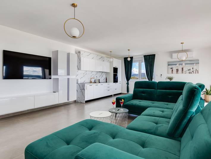 Ferienhaus für 6 Personen, mit Terrasse und Garten in Maslenica - 3