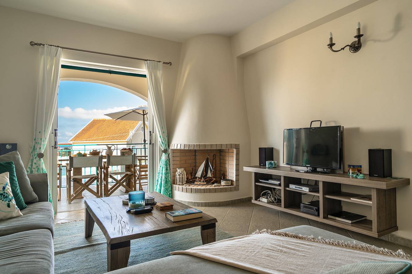 Hel lejlighed, Apartment 'Villa Millianna - Ground Floor Apt' with Sea View, Wi-Fi and Air Conditioning in Kefalonia
