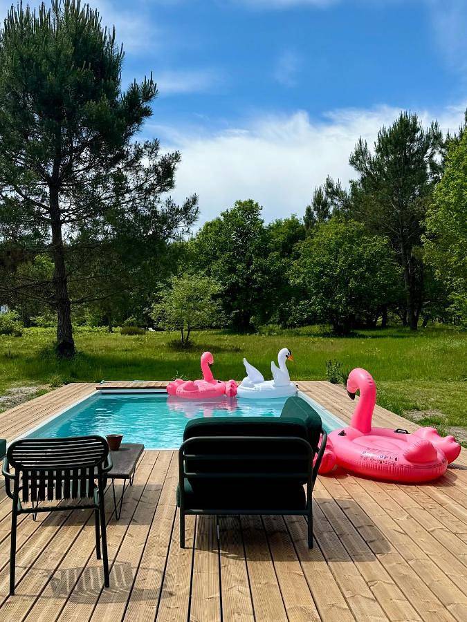 Location de vacances pour 8 personnes, avec piscine ainsi que vue et jardin à Onesse-Laharie - 3