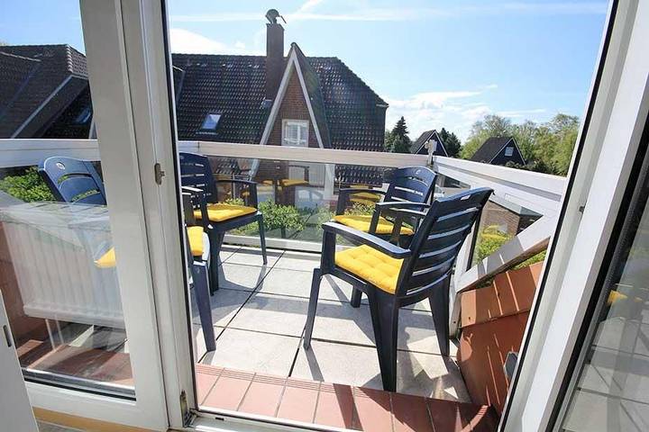 Ferienwohnung für 4 Personen, mit Sauna und Balkon in Duhnen - 2