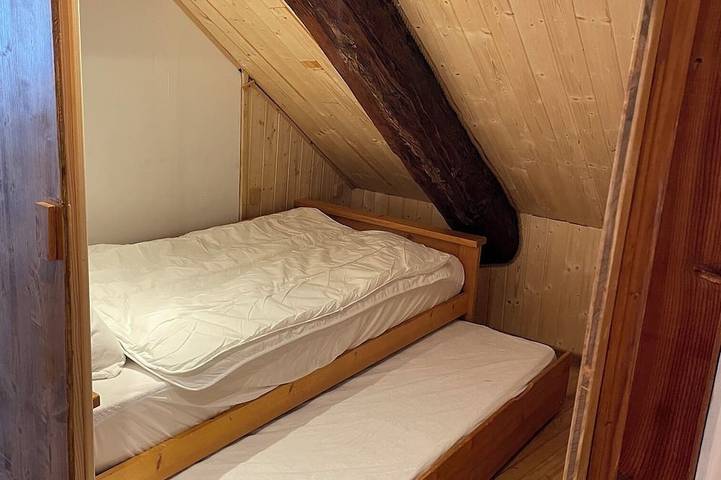 Ganze Wohnung, Fully renovated apartment in the attic of an 18th-century farmhouse in Vallouise, Nationalpark Écrins