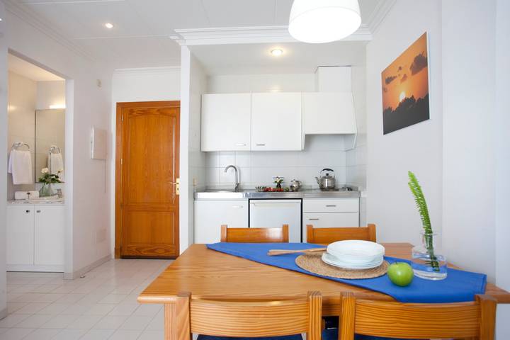 Ganze Wohnung, Ferienwohnung 'Apartamento Estándar' mit Balkon, Wlan und Klimaanlage in Playa d'es Port, Ses Salines