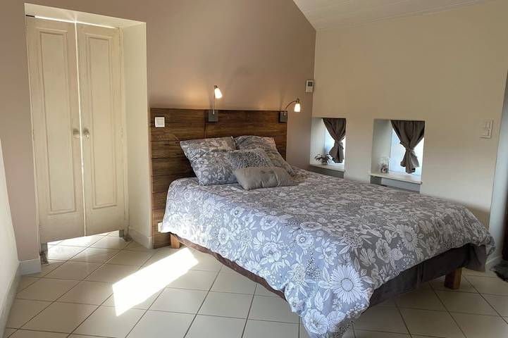 Location de vacances pour 2 personnes, avec jardin ainsi que jacuzzi et terrasse à Les Moitiers-d'Allonne - 2