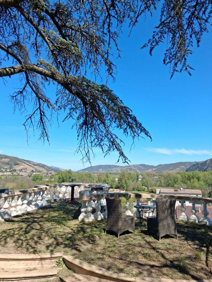 Location de vacances pour 2 personnes, avec vue ainsi que jardin et piscine à Tournon-sur-Rhône - 3