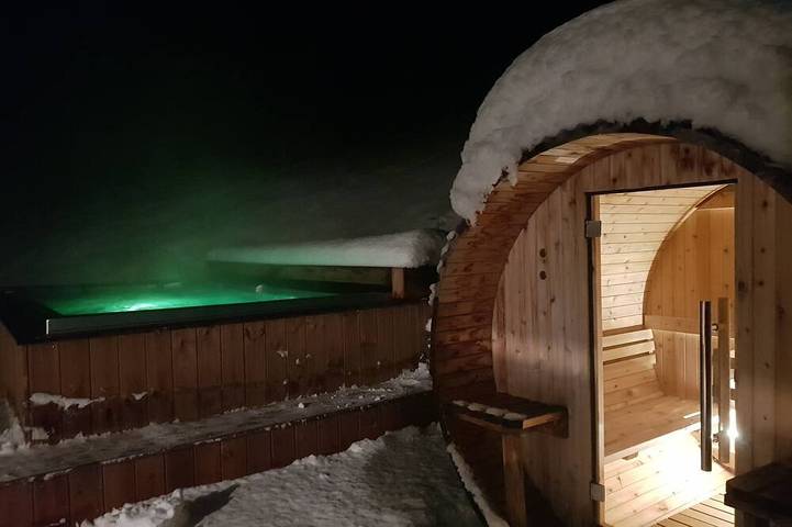 Gîte pour 10 personnes, avec jardin ainsi que jacuzzi et sauna à Hauteluce