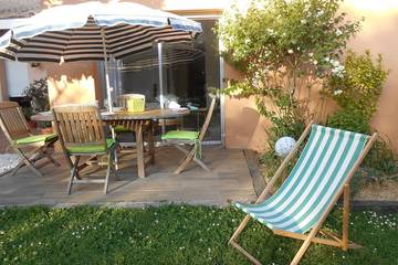 Gîte pour 2 personnes, avec terrasse et jardin à Villenave-d'Ornon