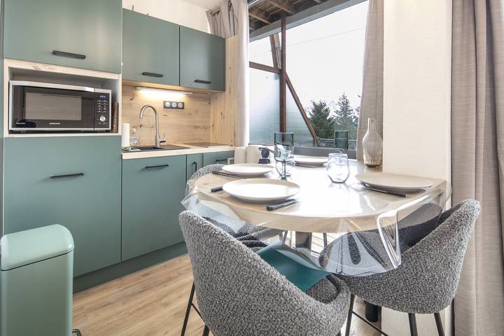 Apartamento entero, Apartamento de vacaciones para 4 personas con balcón in Chamrousse, Parque Nacional de los Ecrins