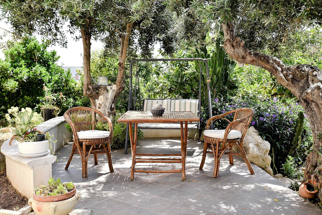 Entire apartment, Apartment 'Villa Sovareto' with Sea View, Shared Garden and Wi-Fi in Sciacca, Agrigento Province