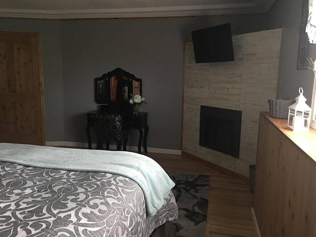 Ganze Wohnung, Wohnungseinstellung mit nettem Stil des Landes in Taylors Falls, Chisago County