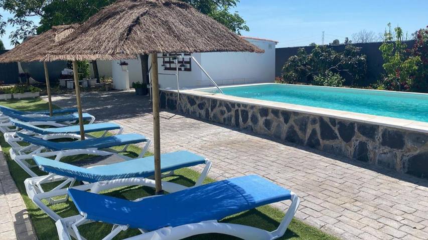 Apartamento para 9 personas, con Terraza y Jardín además de Piscina y Vistas en Tierra de Mérida - Vegas Bajas